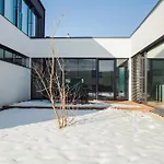 Ares Centrum