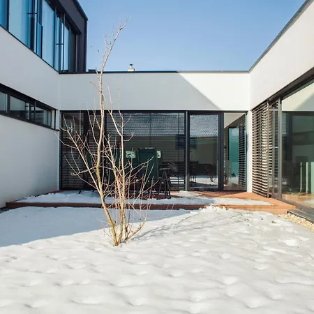 Ares Centrum Kováčová